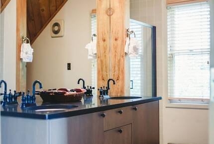 Three-Story Home In The Heart Of Crested Butte | Easy Walk To Elk Avenue And To The Free Mountain Shuttle - Crested Butte, Colorado