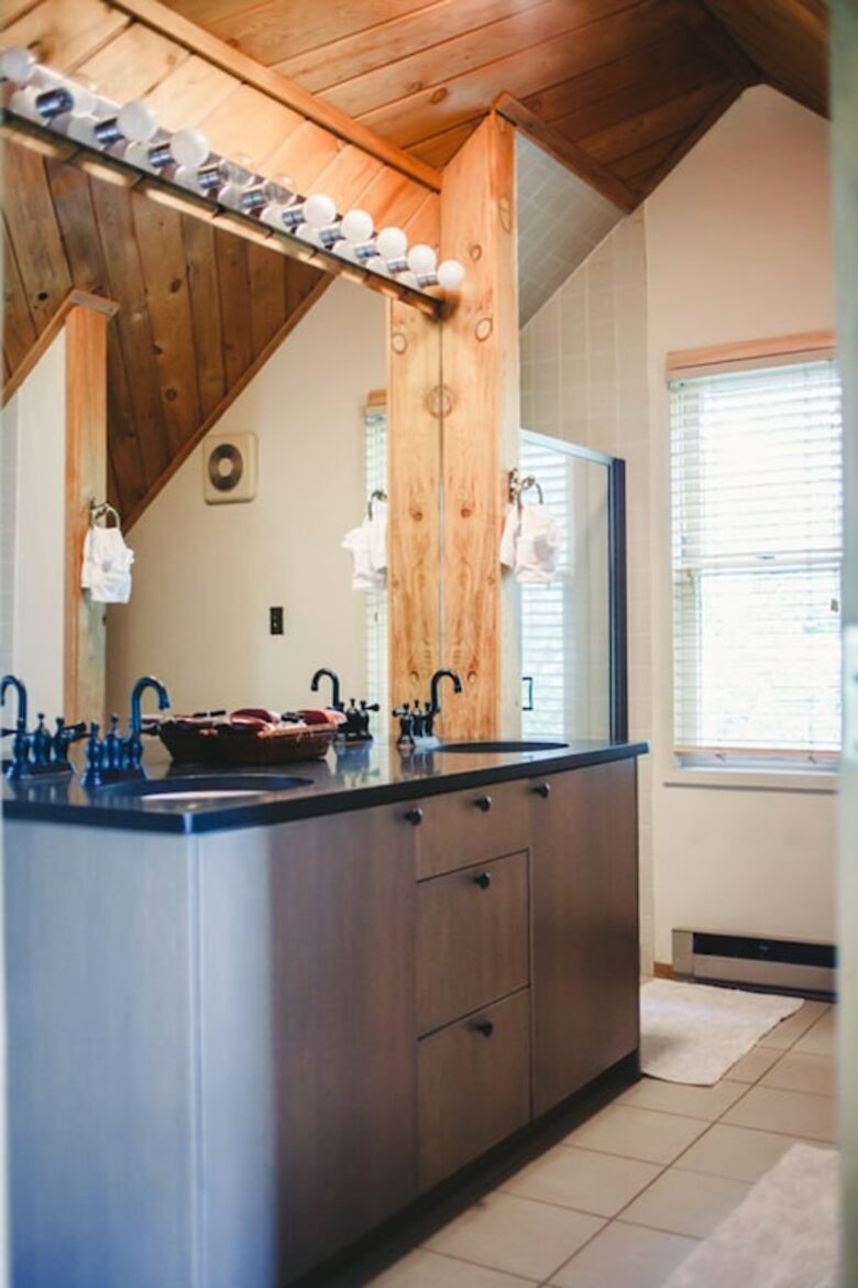 Three-Story Home In The Heart Of Crested Butte | Easy Walk To Elk Avenue And To The Free Mountain Shuttle - Crested Butte, Colorado