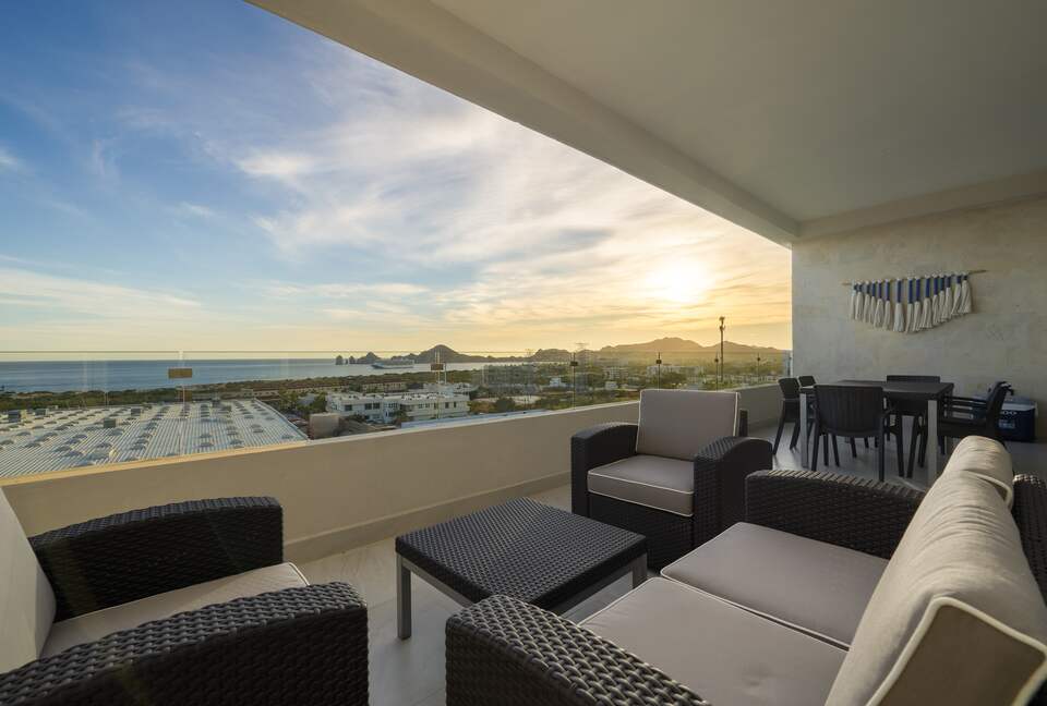 Amazing 3-Bedroom Condo with Views of Sea of Cortez - Cabo San Lucas, Mexico
