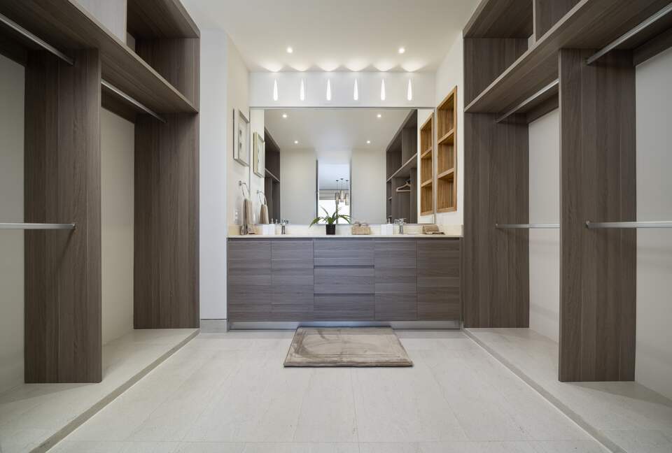 Amazing 3-Bedroom Condo with Views of Sea of Cortez - Cabo San Lucas, Mexico