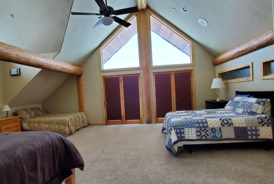 Custom Canadian Log Lodge - Park City, Utah