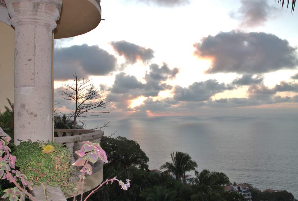 Puerto Vallarta Sweeping Views - Puerto Vallarta, Mexico