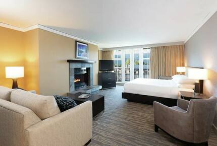 Hilton Whistler Resort and Spa "Premier Studio"- Located In the Heart of Whistler Village! - Whistler, Canada