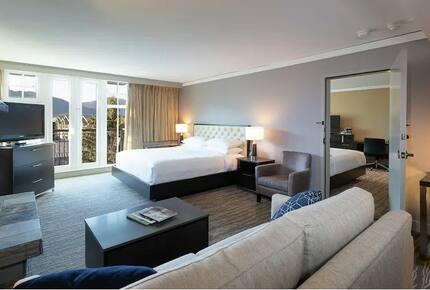 Hilton Whistler Resort and Spa "Premier Studio"- Located In the Heart of Whistler Village! - Whistler, Canada