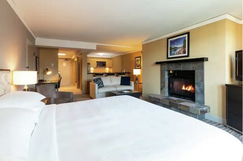Hilton Whistler Resort and Spa "Premier Studio"- Located In the Heart of Whistler Village! - Whistler, Canada