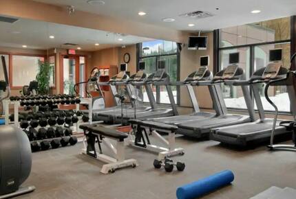 Hilton Whistler Resort and Spa "Premier Studio"- Located In the Heart of Whistler Village! - Whistler, Canada