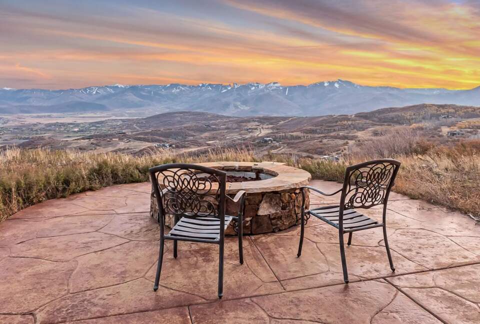 Custom Canadian Log Lodge - Park City, Utah