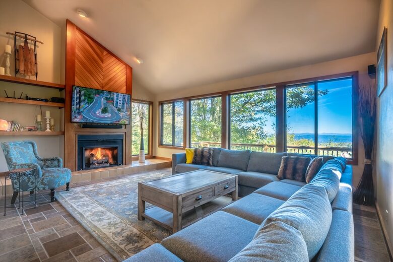 Beech Mountain Resort and Ski Village Getaway - Beech Mountain, North Carolina