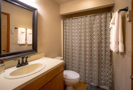 Beech Mountain Resort and Ski Village Getaway - Beech Mountain, North Carolina