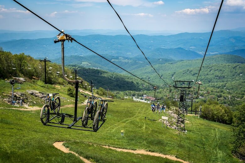 Beech Mountain Resort and Ski Village Getaway - Beech Mountain, North Carolina