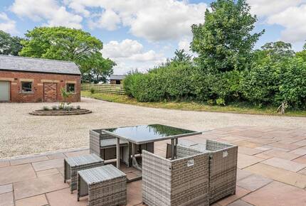 THISTLETON HOUSE FARM - THISTLETON, United Kingdom