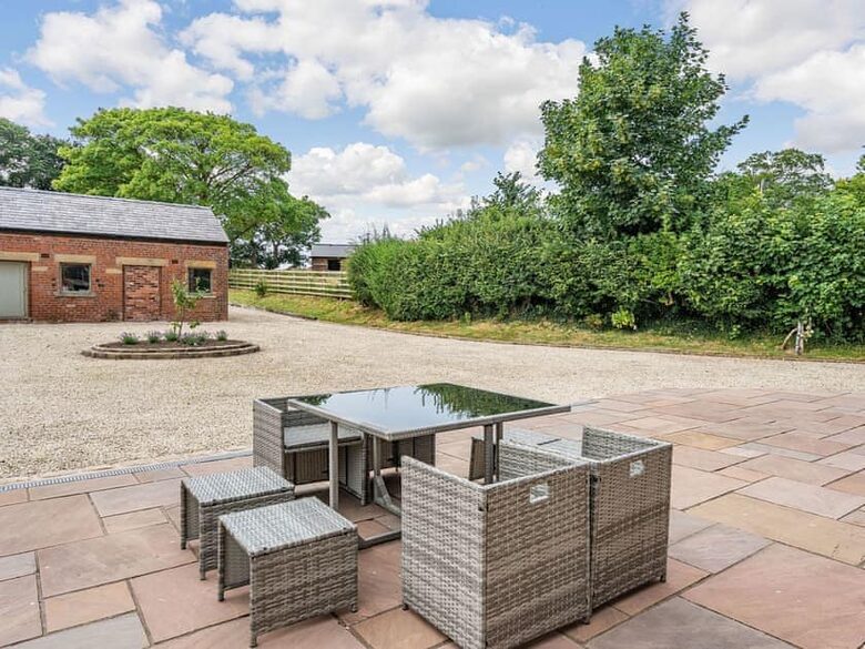 THISTLETON HOUSE FARM - THISTLETON, United Kingdom