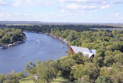 Lakefront Log Home with Large Lagoon Pool and Hot tub | Sleeps 35 - Burnet, Texas