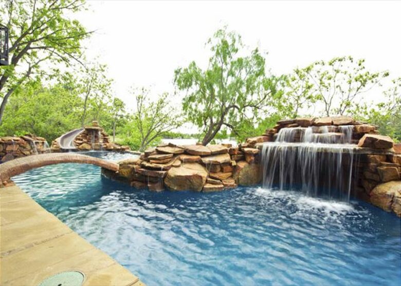 Lakefront Log Home with Large Lagoon Pool and Hot tub | Sleeps 35 - Burnet, Texas