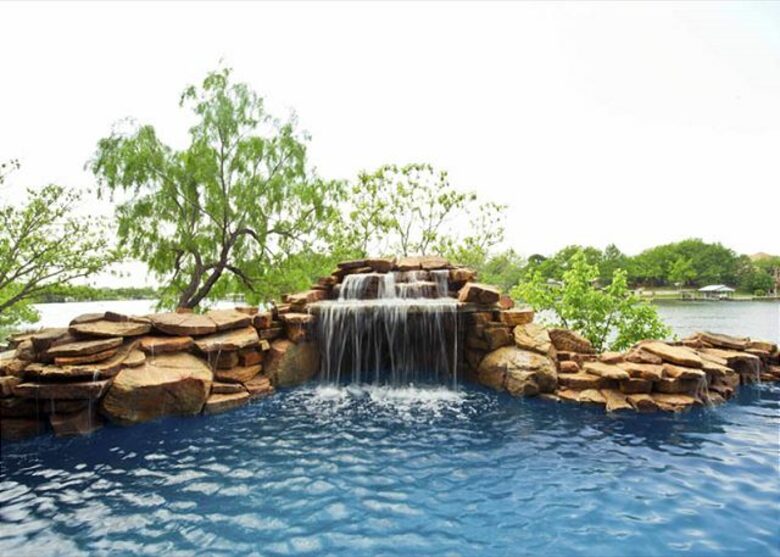 Lakefront Log Home with Large Lagoon Pool and Hot tub | Sleeps 35 - Burnet, Texas