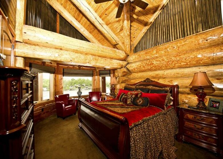 Lakefront Log Home with Large Lagoon Pool and Hot tub | Sleeps 35 - Burnet, Texas