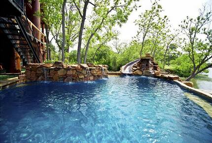 Lakefront Log Home with Large Lagoon Pool and Hot tub | Sleeps 35 - Burnet, Texas