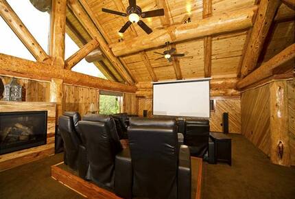 Lakefront Log Home with Large Lagoon Pool and Hot tub | Sleeps 35 - Burnet, Texas