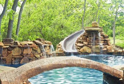 Lakefront Log Home with Large Lagoon Pool and Hot tub | Sleeps 35 - Burnet, Texas