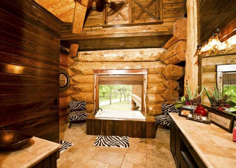 Lakefront Log Home with Large Lagoon Pool and Hot tub | Sleeps 35 - Burnet, Texas