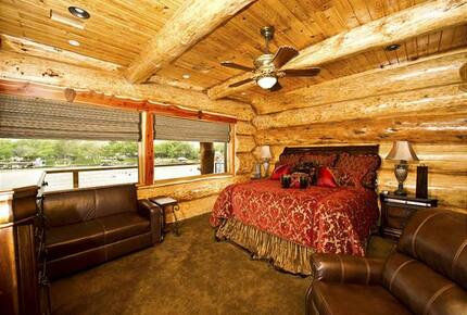 Lakefront Log Home with Large Lagoon Pool and Hot tub | Sleeps 35 - Burnet, Texas