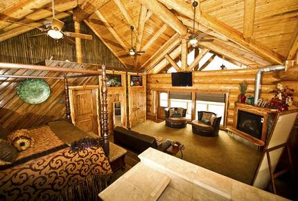 Lakefront Log Home with Large Lagoon Pool and Hot tub | Sleeps 35 - Burnet, Texas
