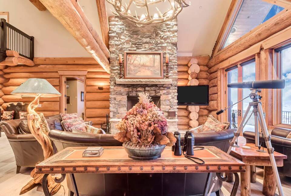 Custom Canadian Log Lodge - Park City, Utah