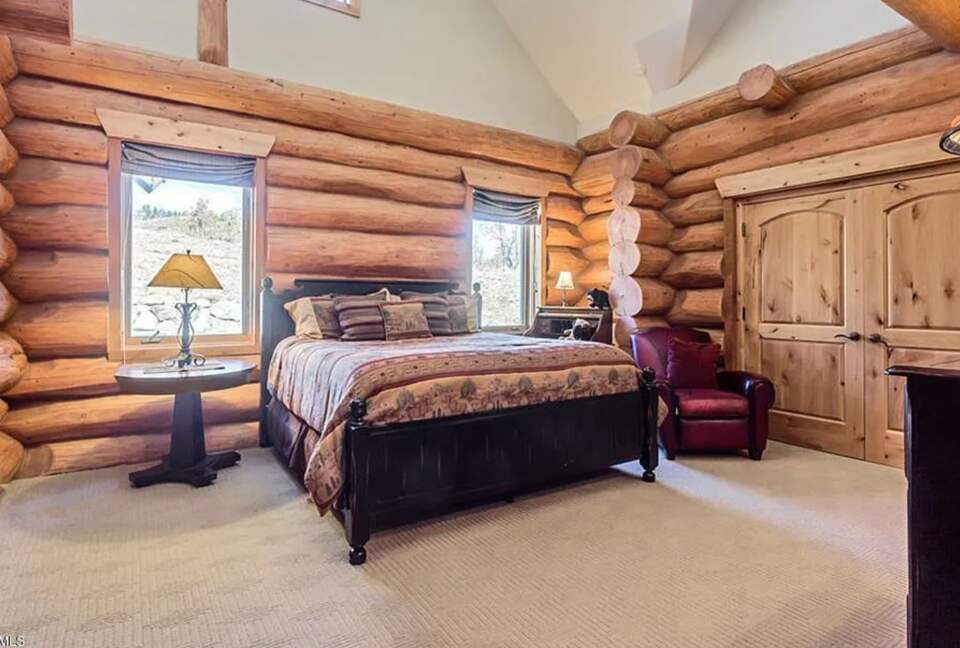 Custom Canadian Log Lodge - Park City, Utah