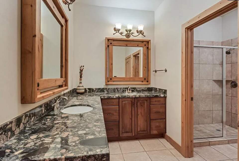 Custom Canadian Log Lodge - Park City, Utah