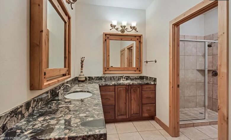 Custom Canadian Log Lodge - Park City, Utah