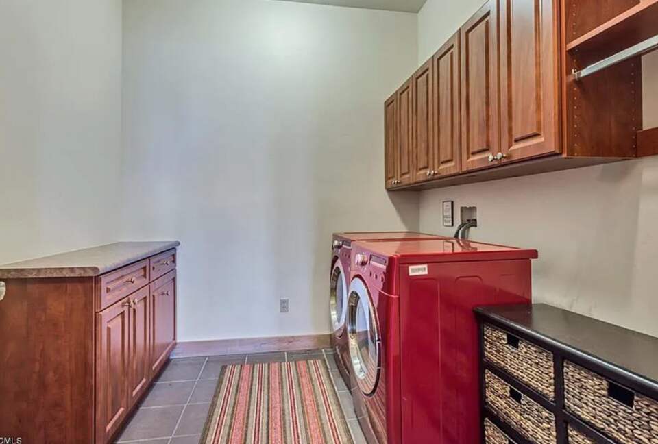 Custom Canadian Log Lodge - Park City, Utah