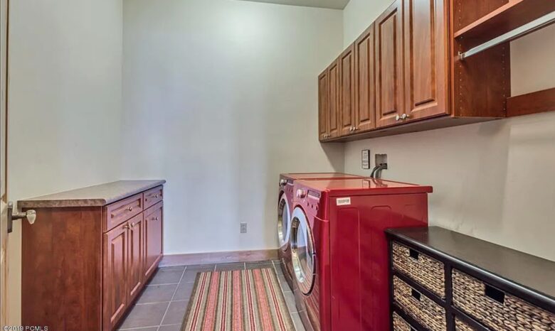 Custom Canadian Log Lodge - Park City, Utah