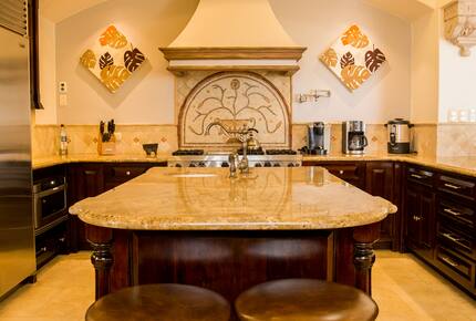 Paradise in Pedregal: Ocean Views & Infinity Pool - Cabo San Lucas, Mexico