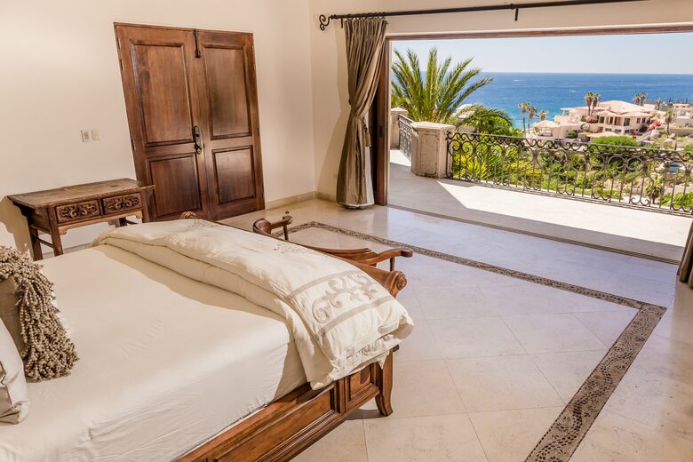 Paradise in Pedregal: Ocean Views & Infinity Pool - Cabo San Lucas, Mexico
