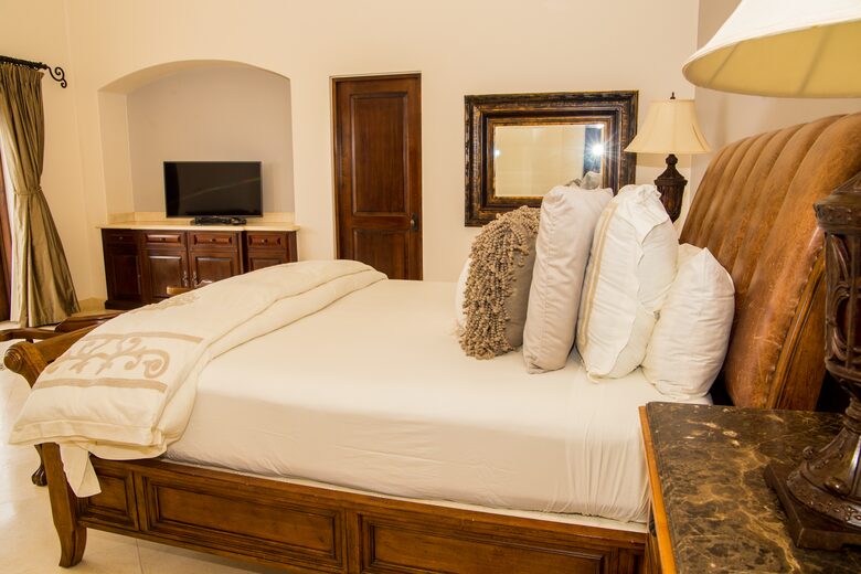 Paradise in Pedregal: Ocean Views & Infinity Pool - Cabo San Lucas, Mexico