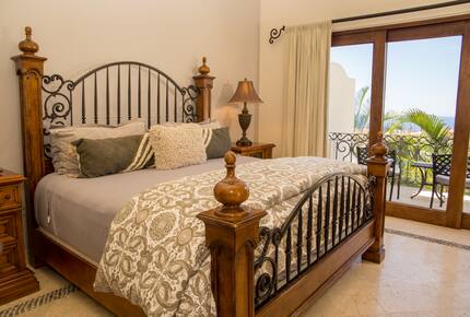 Paradise in Pedregal: Ocean Views & Infinity Pool - Cabo San Lucas, Mexico