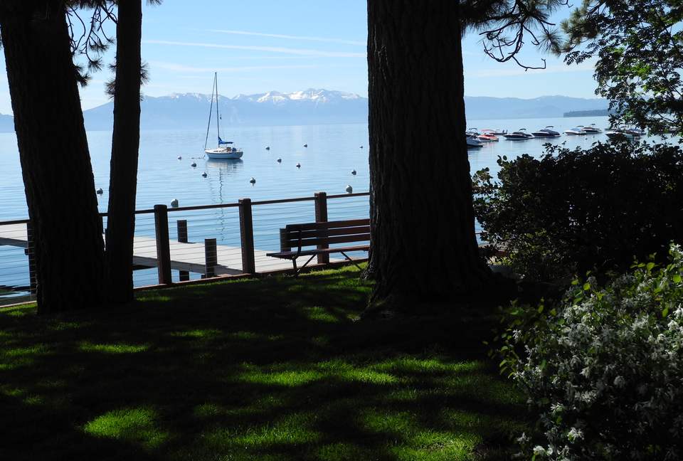 North Shore Cottage - Tahoe Park, California