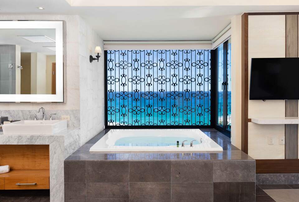 Villa La Valencia | Oceanfront Two Bedroom Suite - San José del Cabo, Mexico