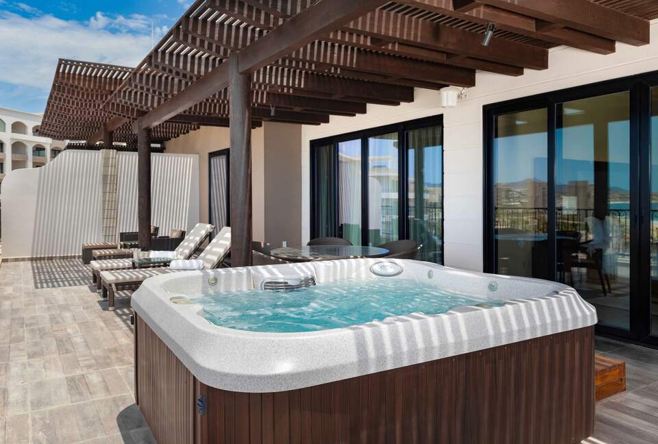 Villa La Valencia | Oceanfront Two Bedroom Suite - San José del Cabo, Mexico