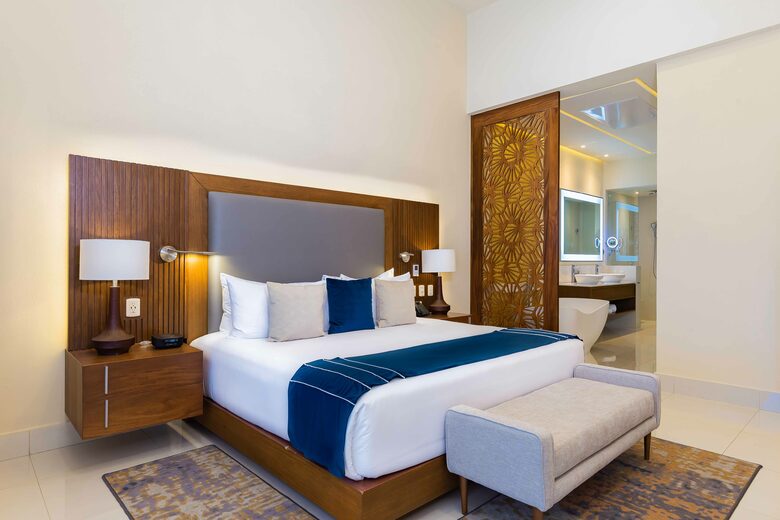 Villa La Valencia | Penthouse Three Bedroom Oceanfront Suite - San José del Cabo, Mexico