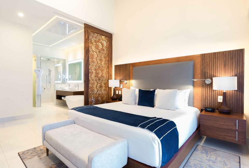 Villa La Valencia | Penthouse Three Bedroom Oceanfront Suite - San José del Cabo, Mexico