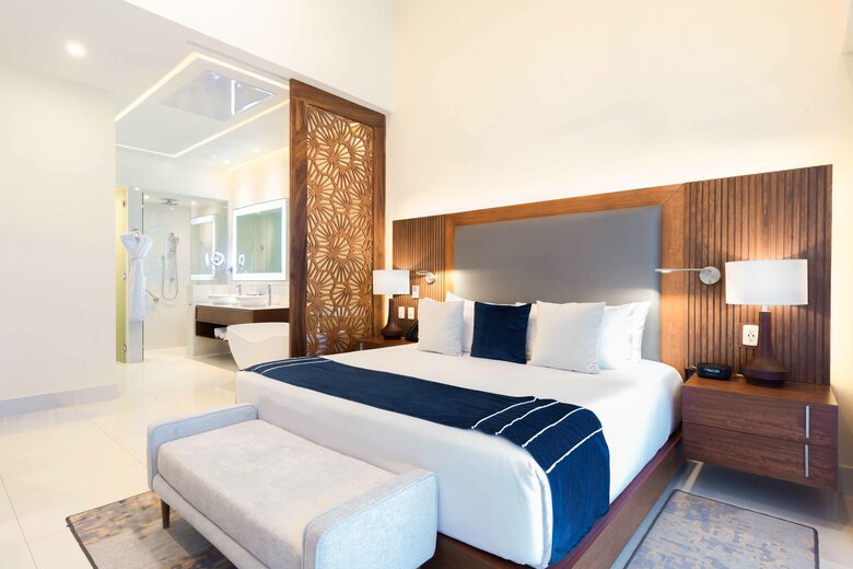 Villa La Valencia | Penthouse Three Bedroom Oceanfront Suite - San José del Cabo, Mexico