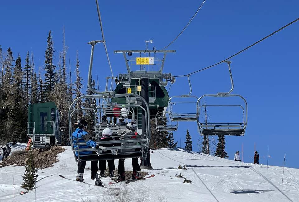 Black Diamond Ski-In/Ski-Out Family Retreat - Brian Head, Utah