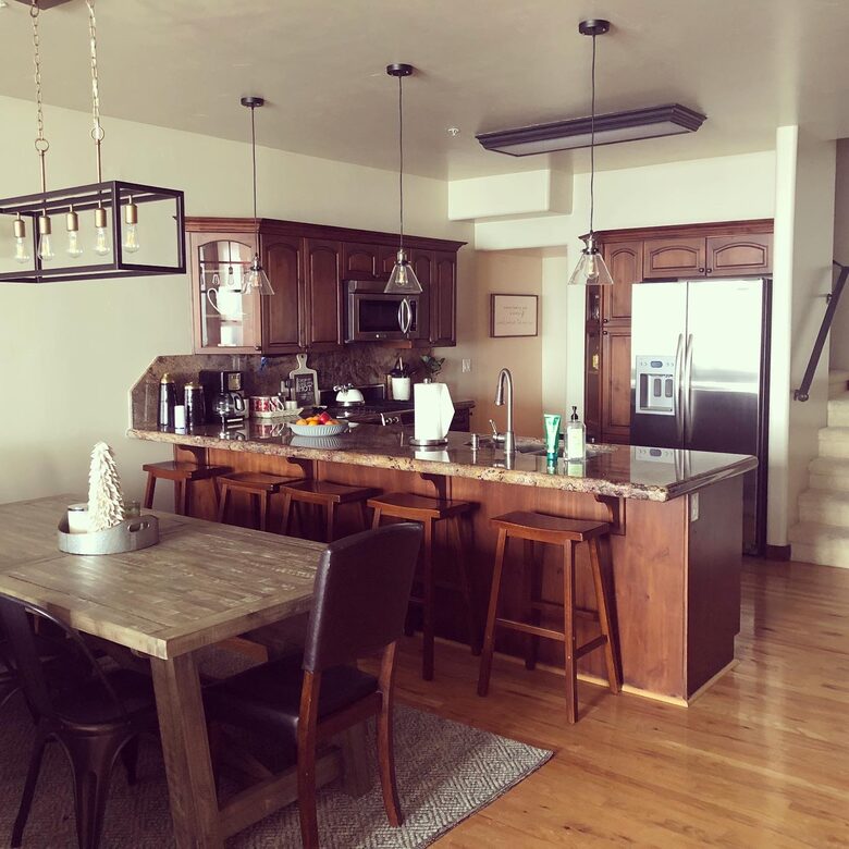 Black Diamond Ski-In/Ski-Out Family Retreat - Brian Head, Utah