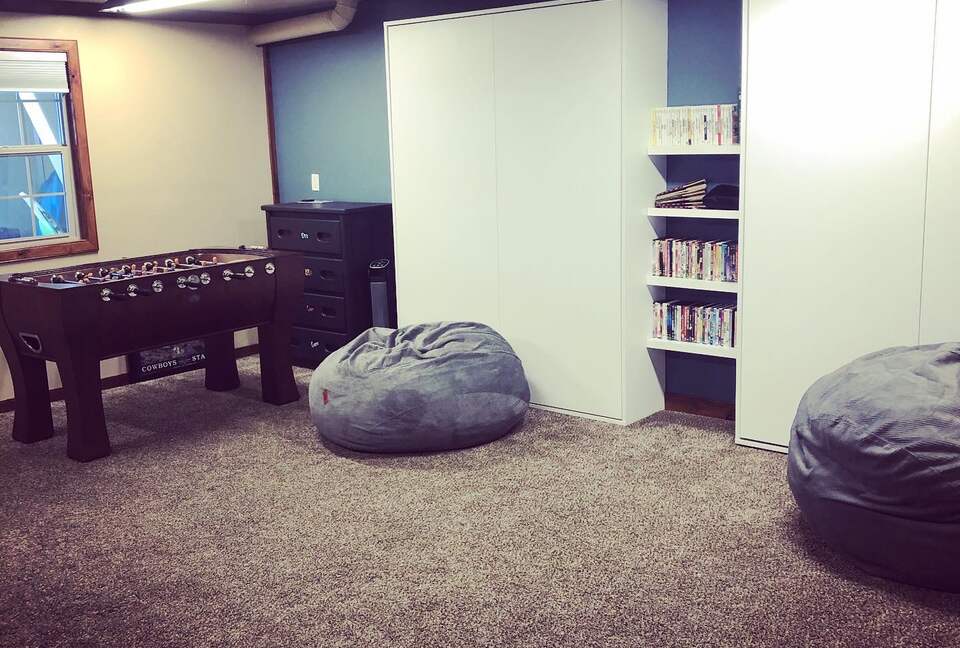 Black Diamond Ski-In/Ski-Out Family Retreat - Brian Head, Utah