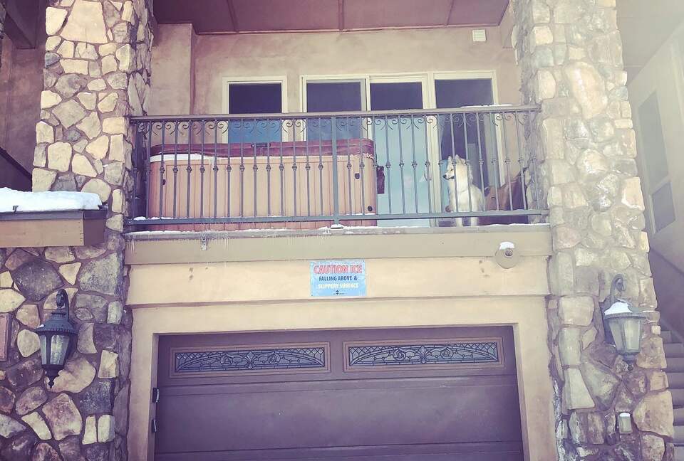 Black Diamond Ski-In/Ski-Out Family Retreat - Brian Head, Utah