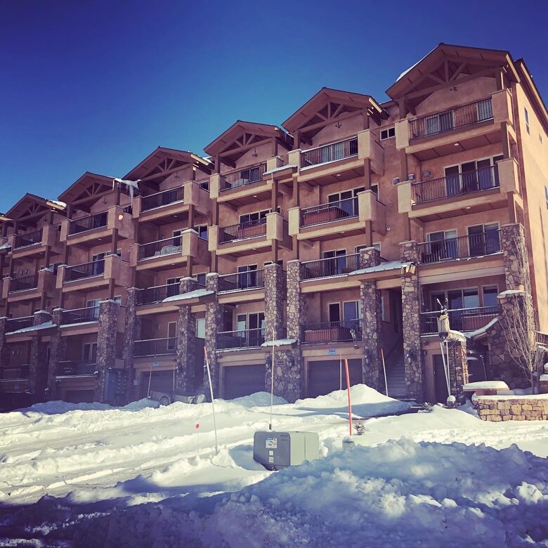 Black Diamond Ski-In/Ski-Out Family Retreat - Brian Head, Utah