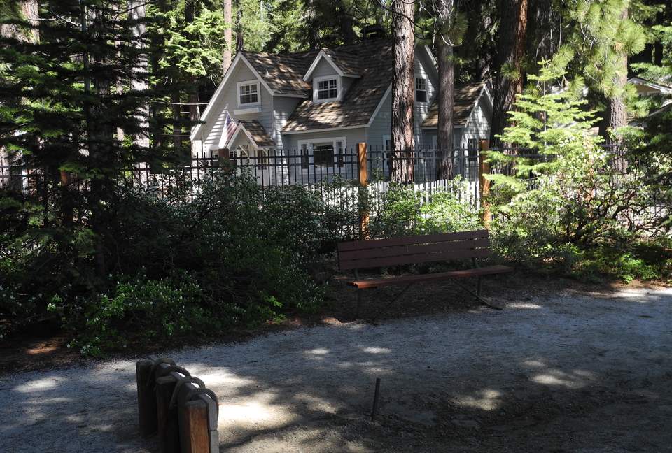 North Shore Cottage - Tahoe Park, California