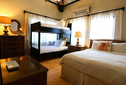 Water's Edge | 100 Steps from Beach with Private Pool and Gulf Views! - San Pedro, Belize