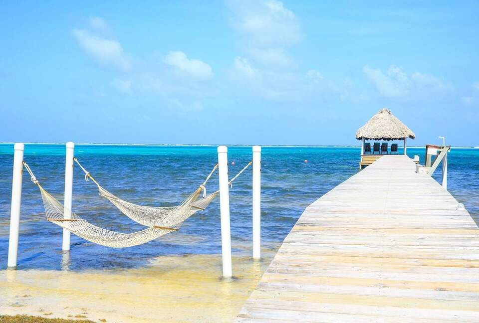 Water's Edge | 100 Steps from Beach with Private Pool and Gulf Views! - San Pedro, Belize